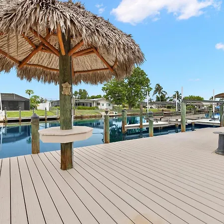 Electric-Heated Pool Home With 2 Living Areas, Bikes! - Villa Florence